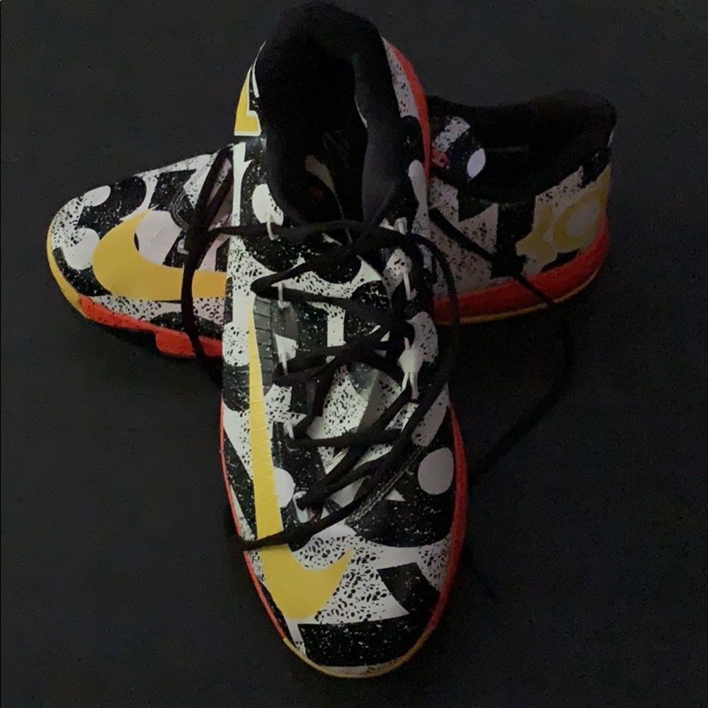 Nike  men’s Kevin Durant KD basketball shoes